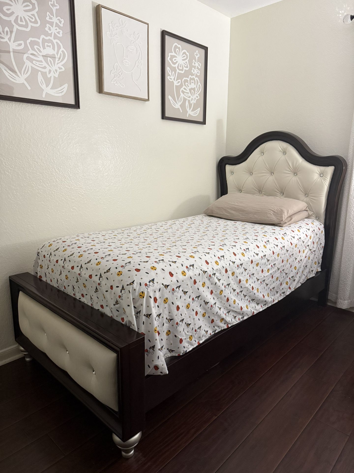 Twin Bed Set