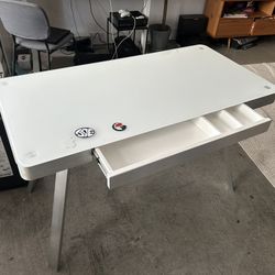 Contemporary Home Or Office Desk