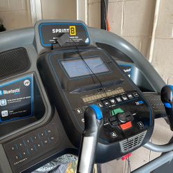7.8 Horizon Bluetooth Treadmill 
