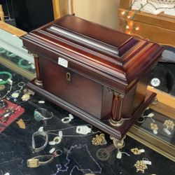 Wooden Jewelers Box 
