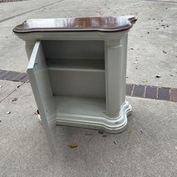 Side Buffet Table