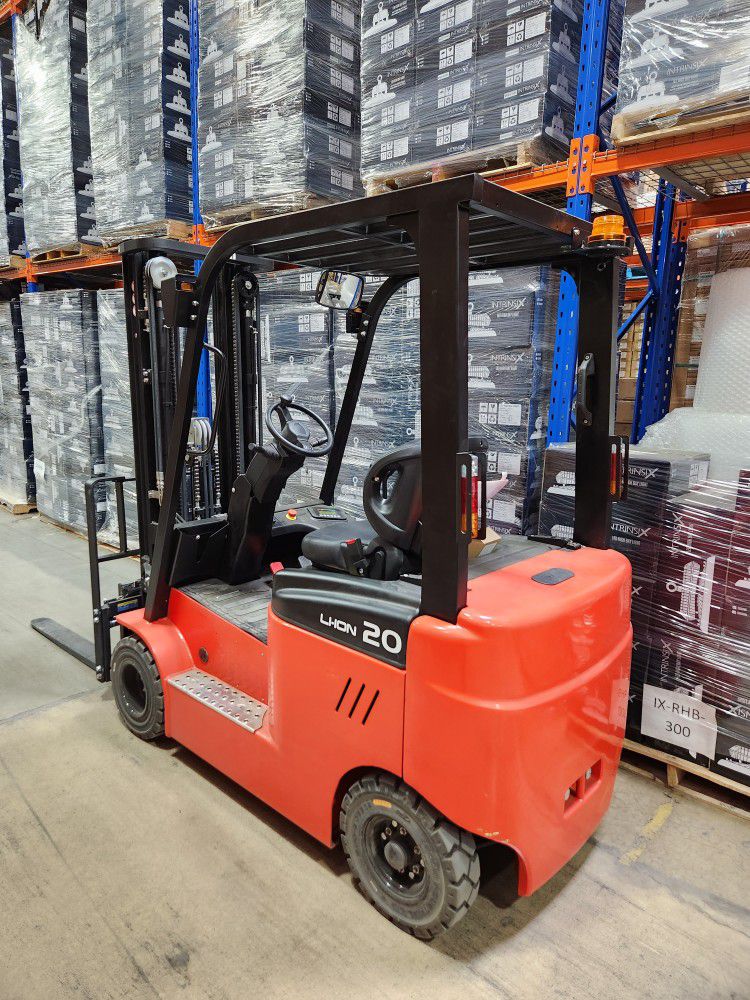NEW EP 4000LB Capacity Counterbalance Lithium Ion Forklift 