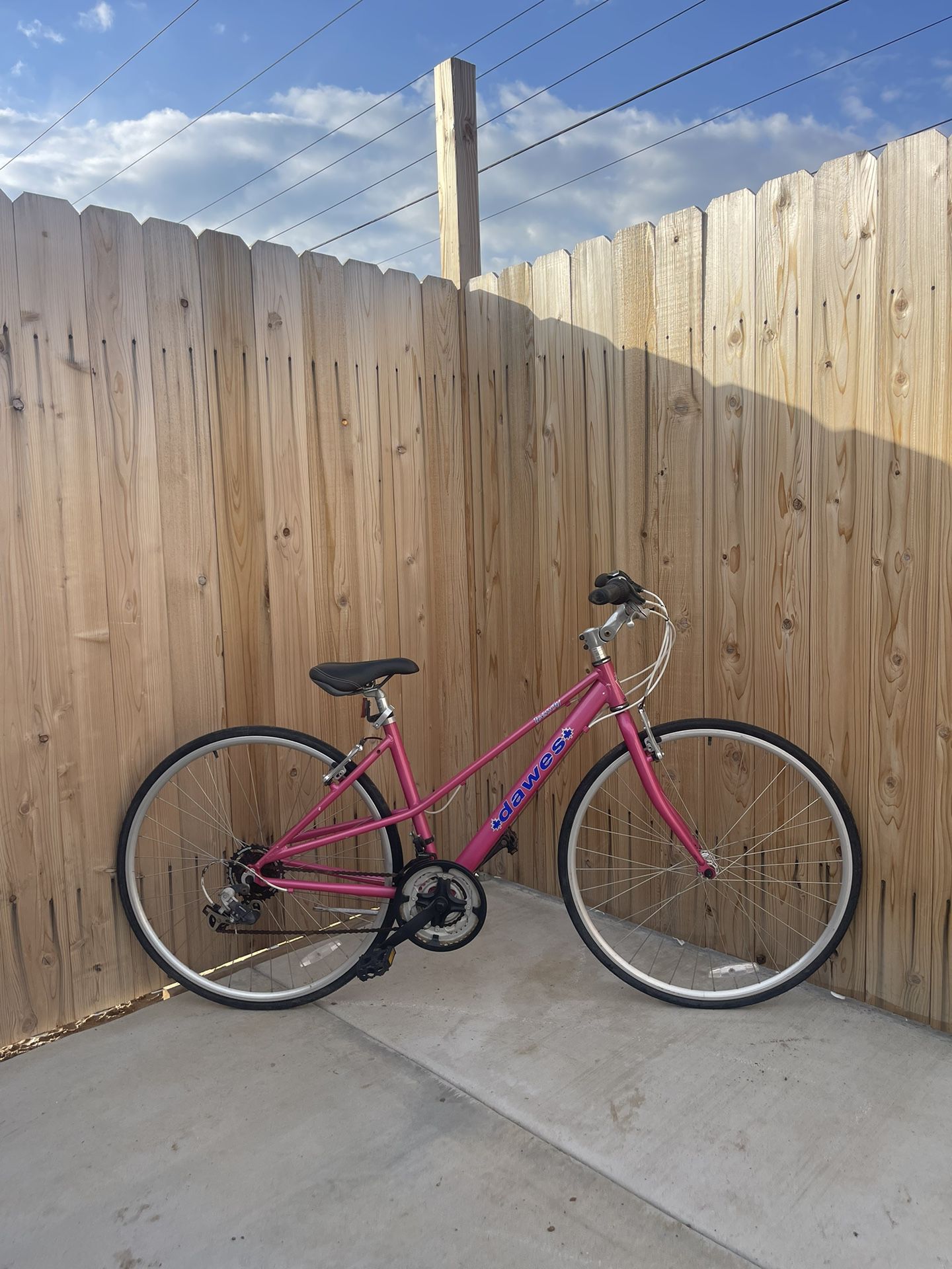 Dawes Woman’s Road Bike 80 Dollars First Come First Serve Need Gone Asap Open To Trades