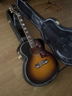 Epiphone J-200 Jumbo Acoustic-Electric Guitar