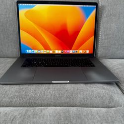 MacBook Pro 16” 2.6ghz i7 16gb Ram 500gb Ssd 