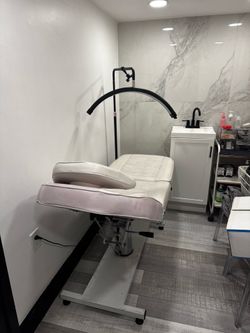 Salon Bed