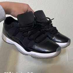 Jordan 11 Space Jams 