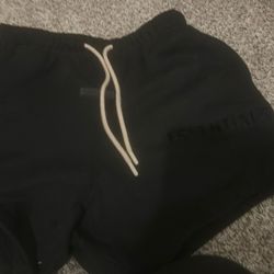 Essentials Shorts