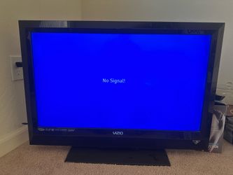 32” Emerson TV