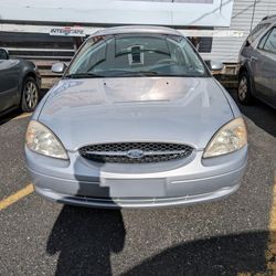 2001 Ford Taurus