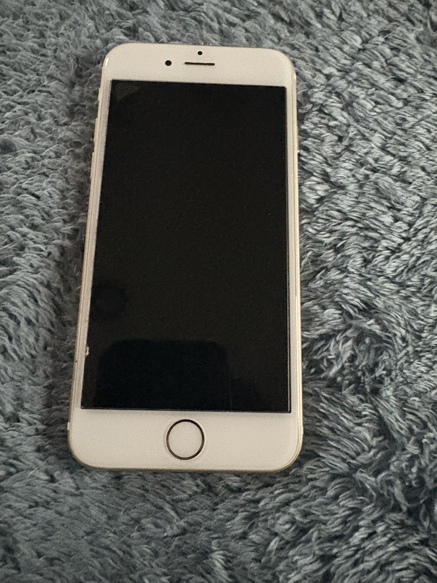 iPhone 6s Gold For Parts *** NO POWER ***