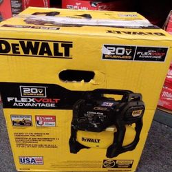 DEWALT 20V MAX 2.5 GAL CORDLESS Air Compressor Tool Only