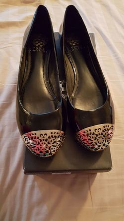 Vince Camuto black patent leather ladies shoes