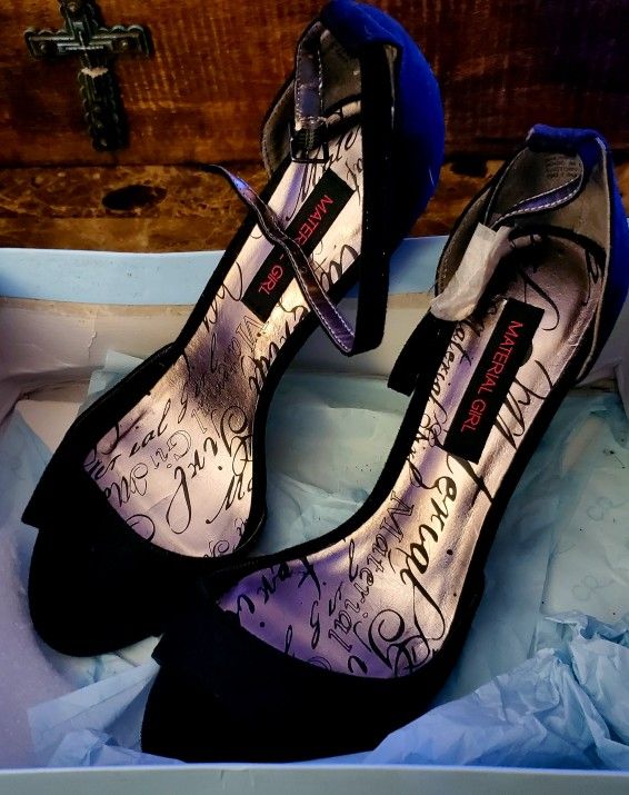 Boots Shoe's Purses And Much More Se Habla Espanol