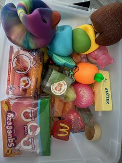 Squishy box (WITH NEEDOHS)