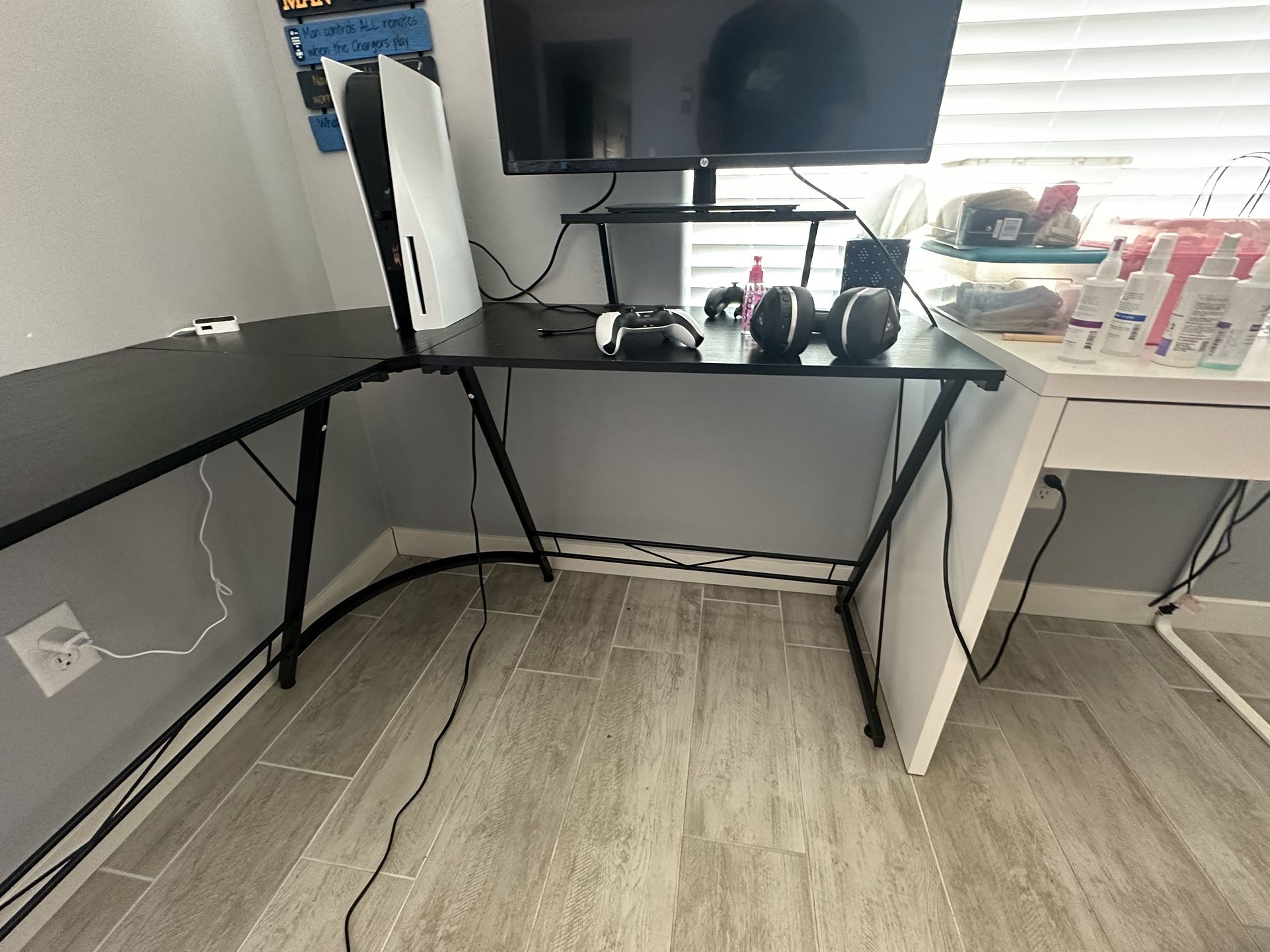 Corner Desk