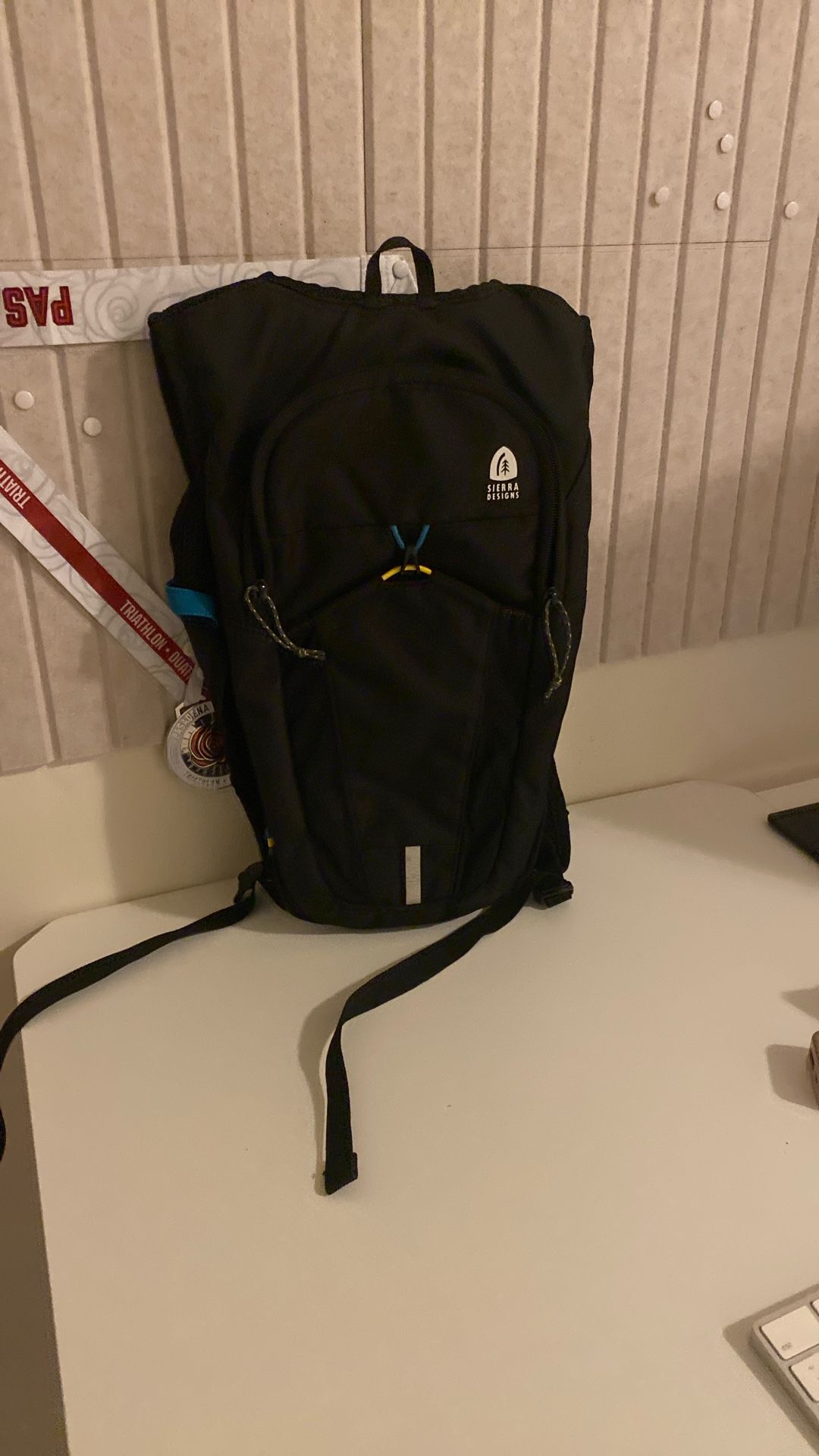 Sierra Designs Small Daypack – Black 🌲🖤