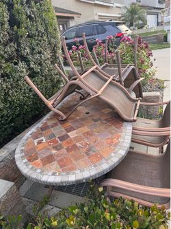 FREE out door table that seats 6.