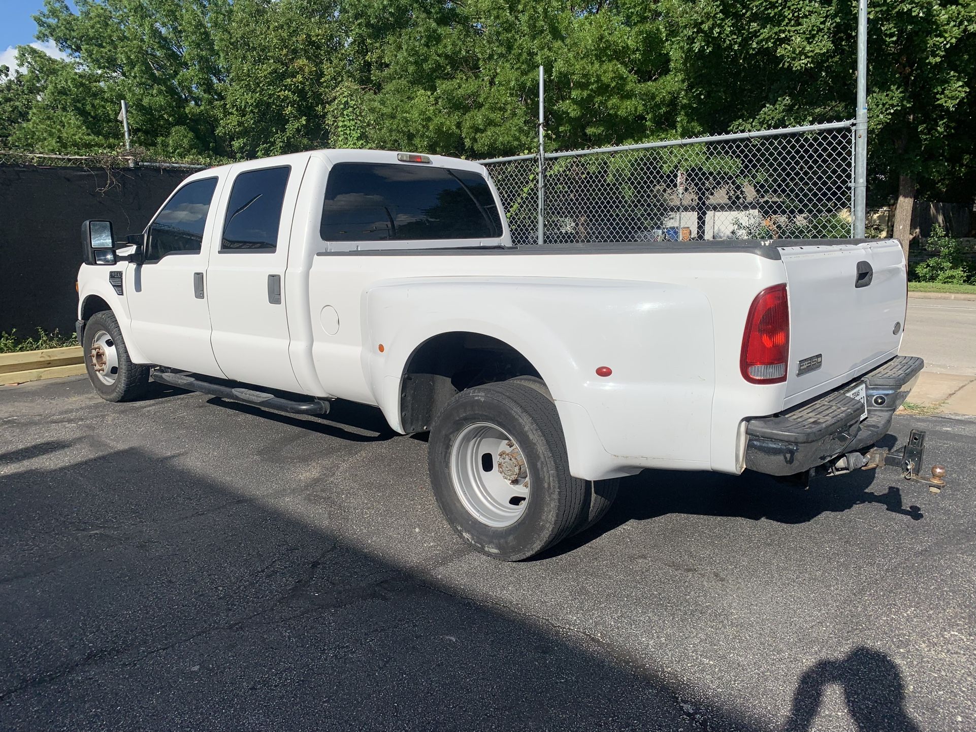 2009 Ford F-350 Gas Not Diesel 