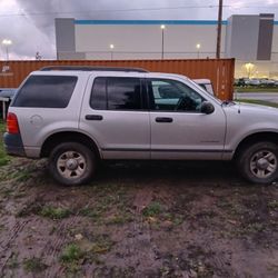 2004 Ford Explorer