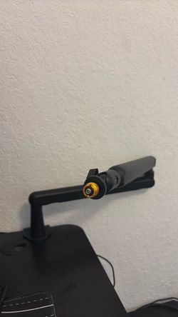 Low profile mic boom arm