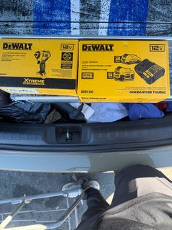 DeWalt 12V 1/2 Impact Wrench & Starter Kit Bundle
