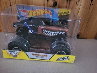 HotWheels Monster Jam MONSTER MUTT ROTTWEILER