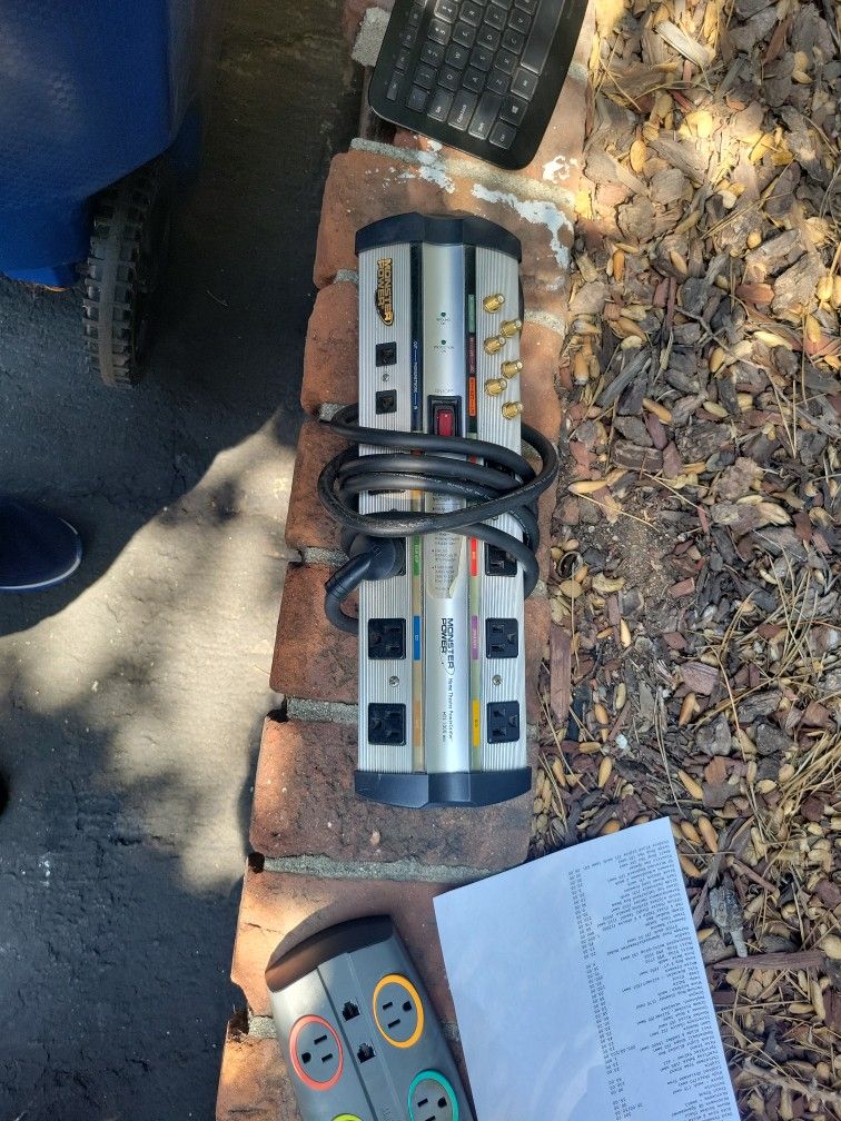 Home Theatre Power Center Model HTS 1000 Color Silver