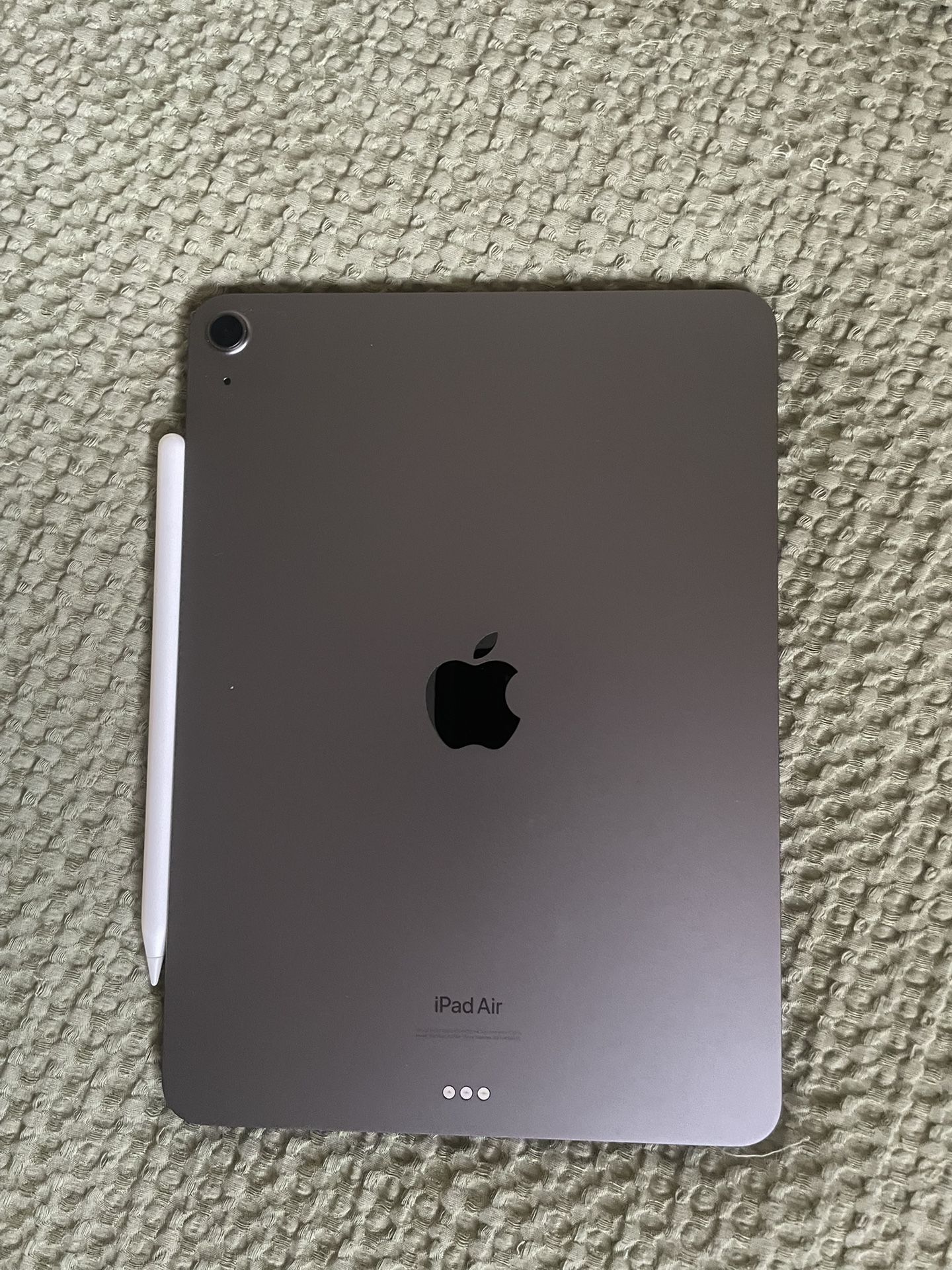 iPad Air 5th Gen w/ Smart Folio Keyboard + Pencil