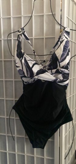 One piece swimsuit size M