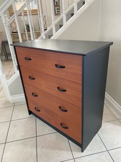 Dresser  size H34/L33/W16