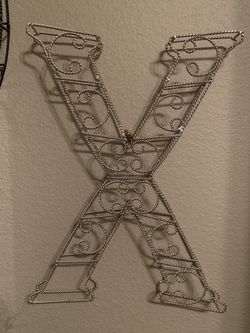 XOX Letters In Wired Metal Thumbnail