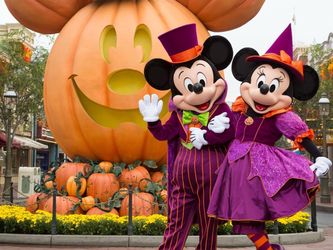 DISNEYLAND π’π π‘πΏπ₯€π¦(4) TICKETS ποΈ ποΈποΈποΈ ONE βοΈ PARK $600 PRICE IS FIRM