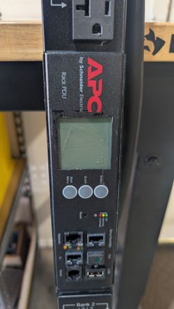 APC Metered Rack AP8865 PDU Power Distribution Unit