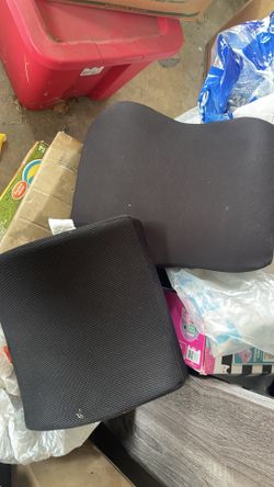 Lumbar support pillows