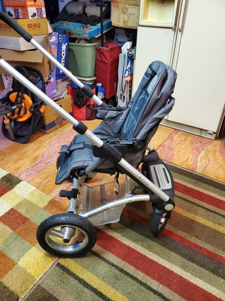 MUTSY Stroller With Sport Attachement