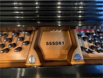 For free STEINWAY M - VERY BEAUTIFUL SOUND - MINT CONDITION