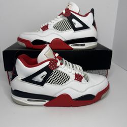 Jordan 4 Retro Fire Red 2020 Size 10M 🔥 VNDS w/ Rep Box