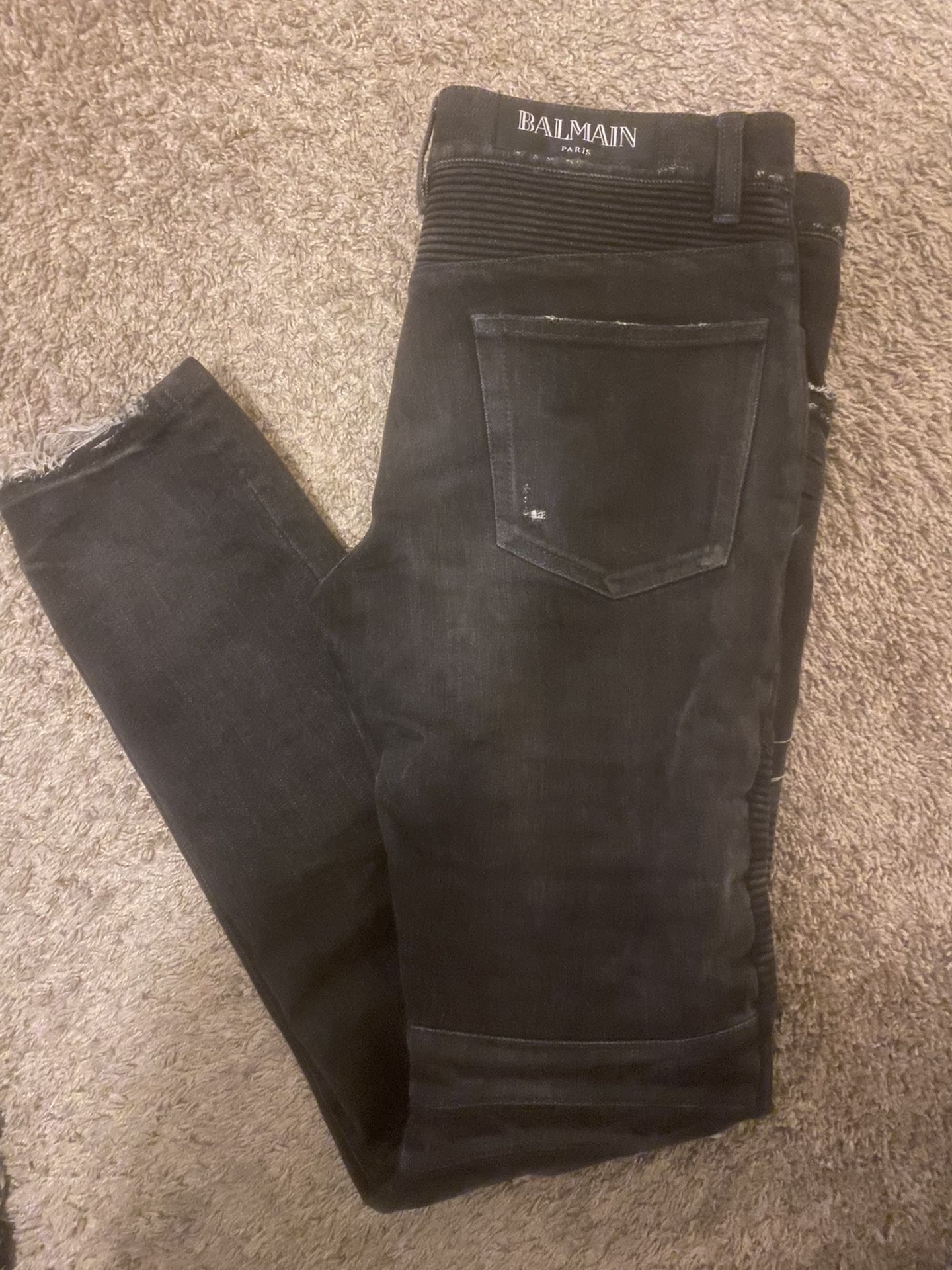 farvestof Symptomer erindringsmønter Balmain Jeans for Sale in District Heights, MD - OfferUp