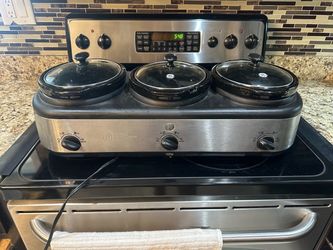 GE NEW Triple 3 Crock Pot Slow Cooker Buffet Serving Warmer w/ Stoneware asking 40
