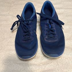 Men’s Nike Tennis Shoes Size 11.5