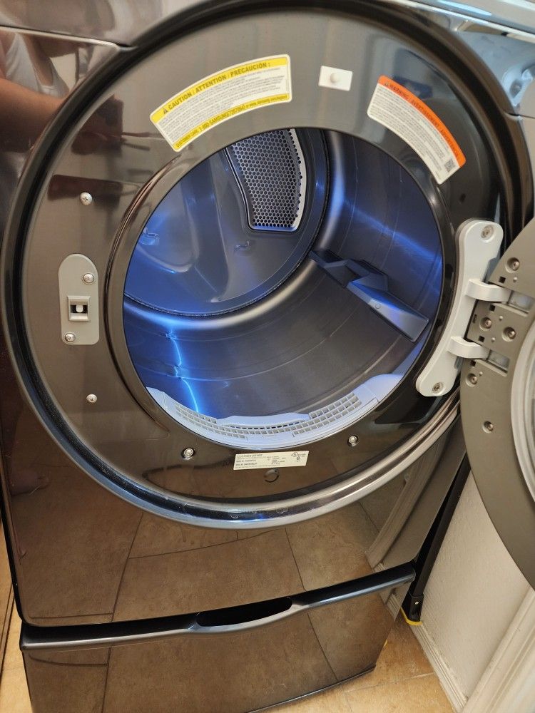 SAMSUNG ELECTRIC DRYER ONLY AND 27" PEDASTLE