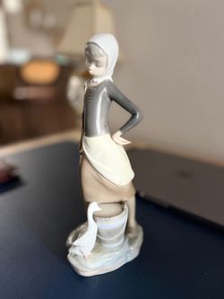 Vintage Original Lladró Porcelain Figurine - Hand Made in Spain