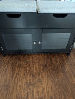 Shoe bench storage
