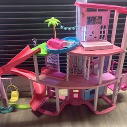 Barbie Dream house 