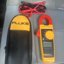 Fluke 323 Clamp Multimeter