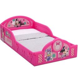 Minnie Mouse bed