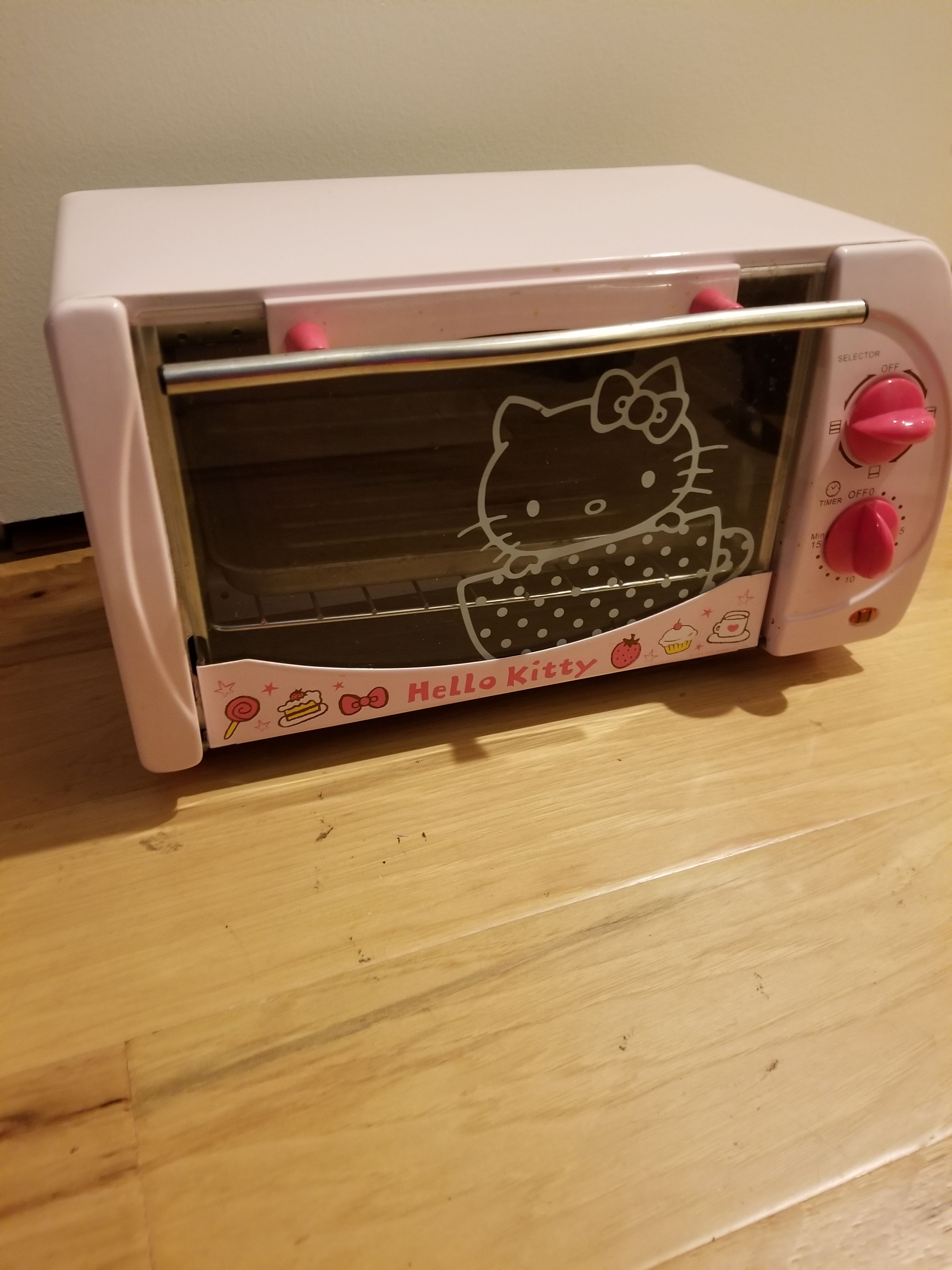 hello kitty toaster oven