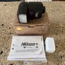 Nikon SB-600 AF Speedlight Flash