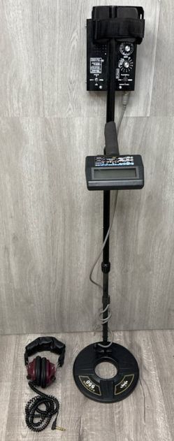White's MXT Tracker E-Series Metal Detector (A1D031932)